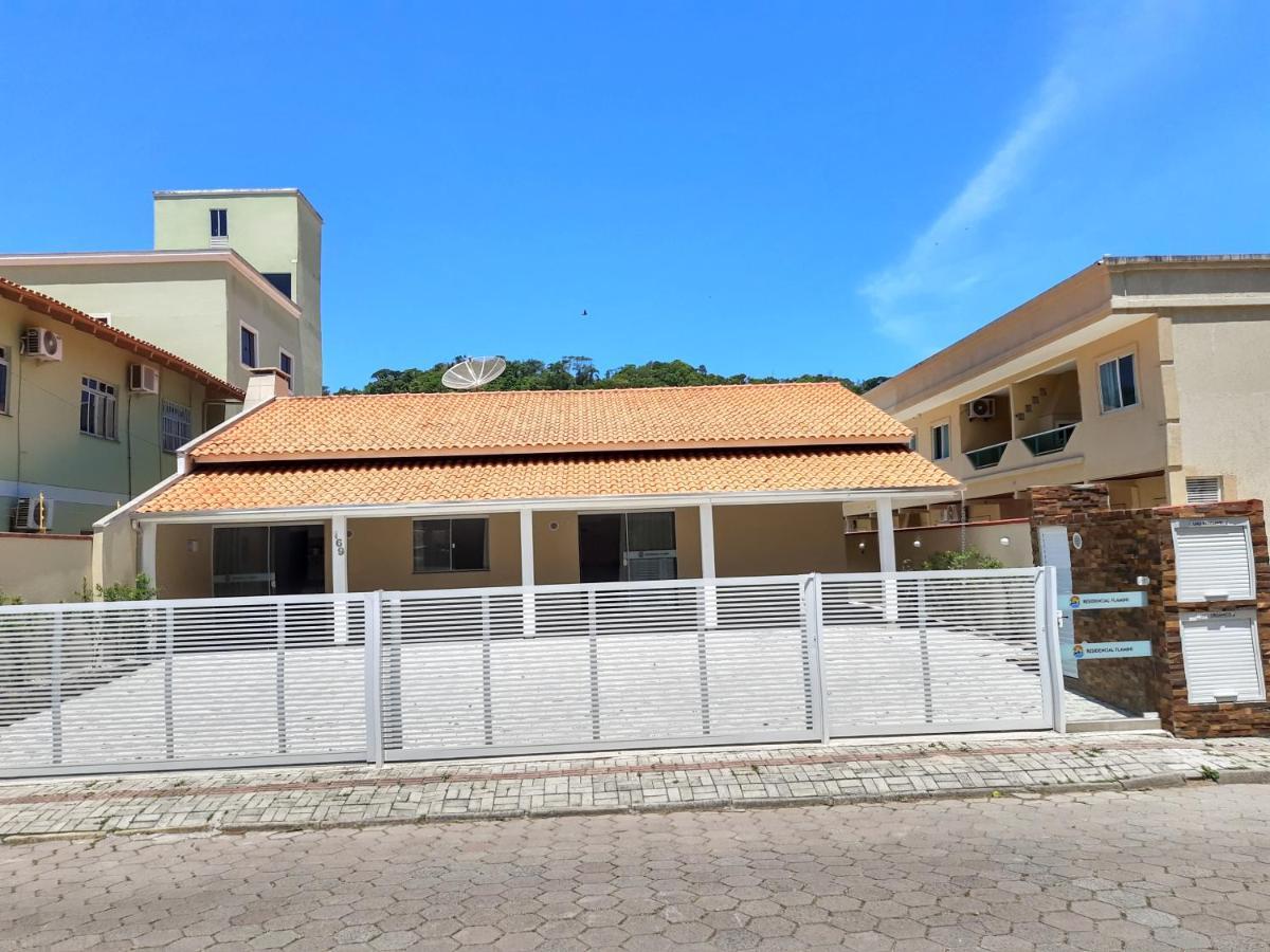 Appartement Residencial Flamini à Bombinhas Extérieur photo